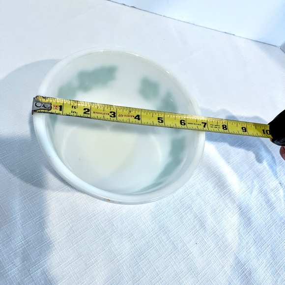 Hazel Atlas Vintage Mixing Bowl/ Casserole Baking Dish Ivy 6.5” Milk Glass - Picture 7 of 7